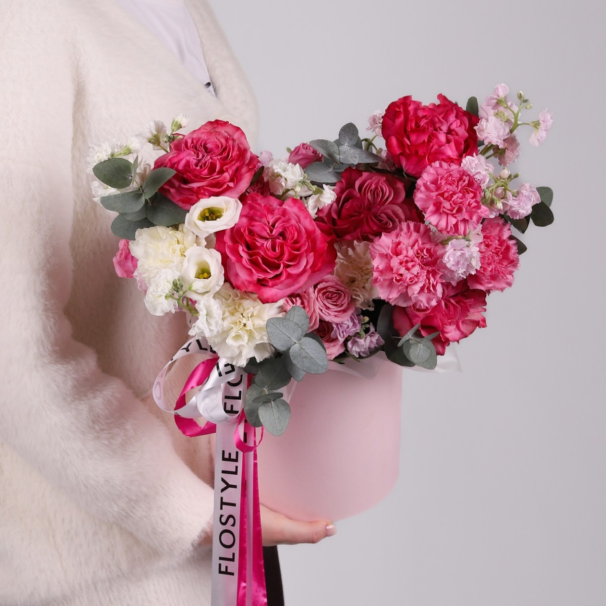 shlyapnaya korobka s cvetami 4